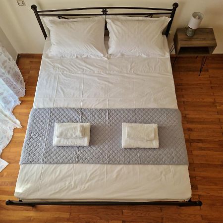 Floral House Kallithea Apartment เอเธนส์ ภายนอก รูปภาพ
